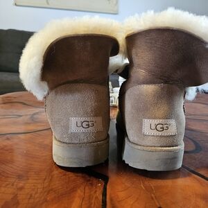 UGG Brown Sheepskin Lined Boots